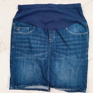 Old Navy Maternity Jean skirt size 4